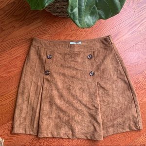 🌰 NWT She + Sky Faux Suede skirt